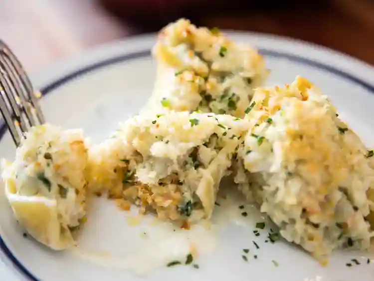 Creamy Seafood Stuffed Shells
