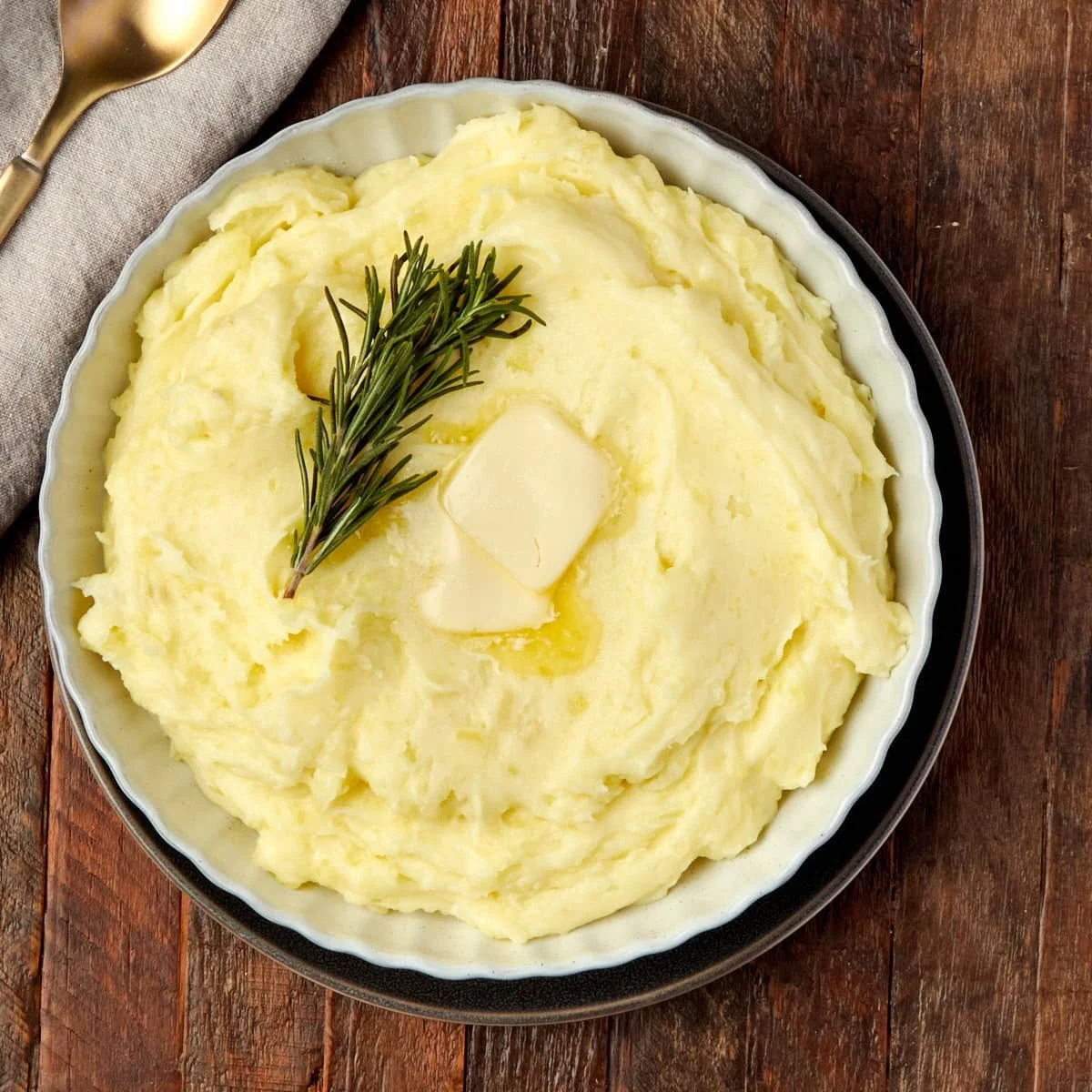 Delicious rosemary garlic mashed potatoes served in a bowl